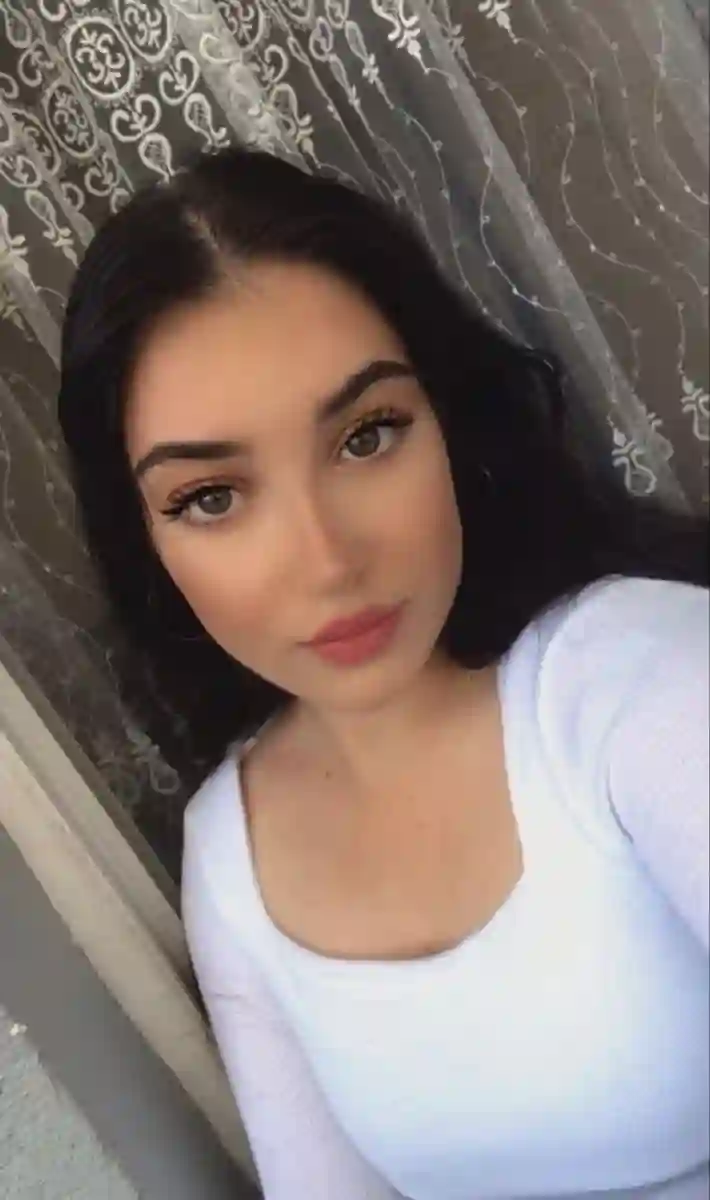 Elif A.
